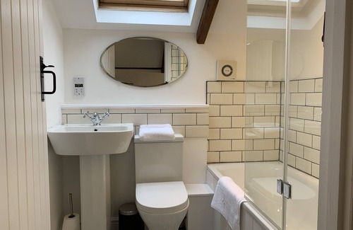 Marlborough Cottage | Beautifully renovated 18th Century Chapel in the heart of Manton village