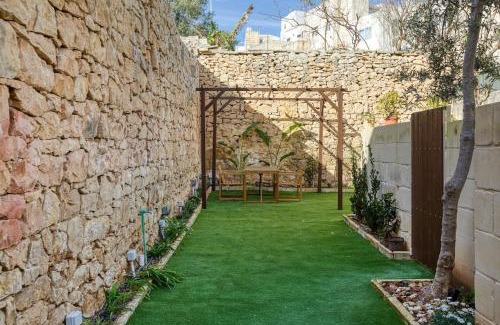 Sliema House | Beautifully Renovated 3BR Sliema Townhouse