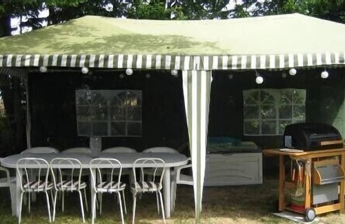 Courtenay House | Beautifully restored 18th century farmhouse - heated swimming pool - tennis