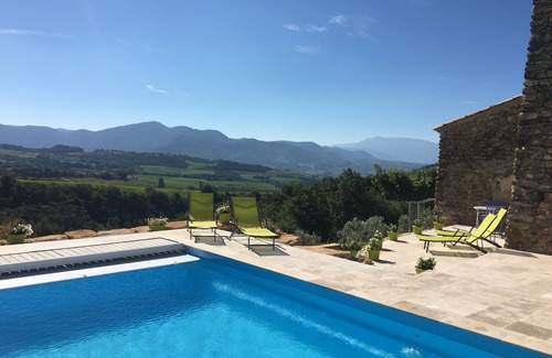 Vinsobres House | Beautifully Restored Stone Barn w/Own Pool/Great Views To Vineyards/Mont Ventoux