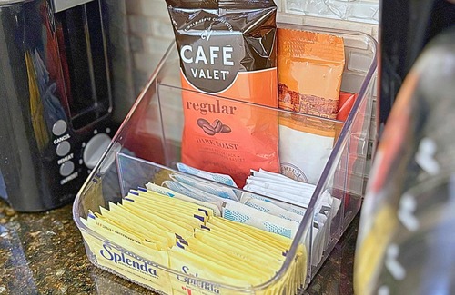 Wrigleyville Apartment | Beautifully Set Up 2BR Space