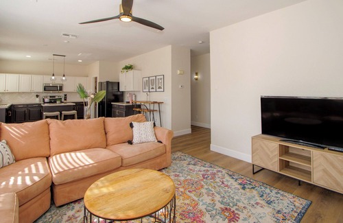 San Tan Valley House | BEAUTIFULLY Updated San Tan House of Serenity✨- Free WiFi, Game Room, Sleeps 10