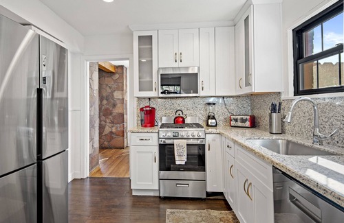 Flagstaff House | Beaver Street Trio - 3 Adjacent Homes, Fenced Yards, AC, W/D, 1G WiFi, Smart TVs
