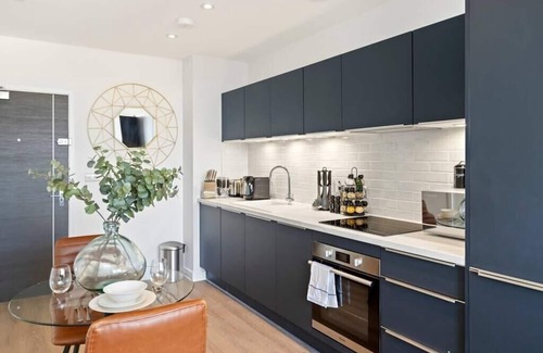 Clock House Apartment | Beckenham Beauty: Modern 1-Bedroom Abode