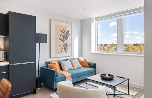 Clock House Apartment | Beckenham Beauty: Modern 1-Bedroom Abode