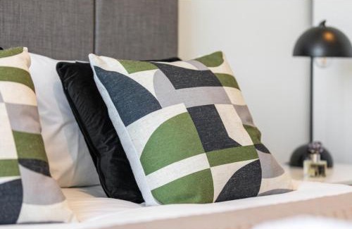 Clock House Apartment | Beckenham Beauty: Modern 1-Bedroom Abode