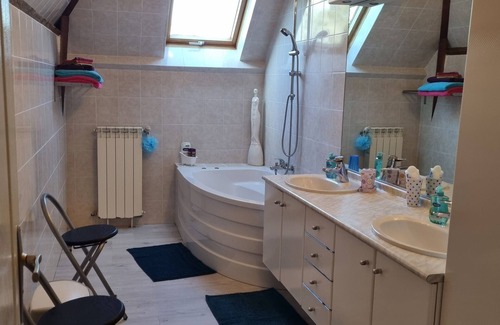 Aclou Bed & Breakfast | Bed & Breakfast, 'Chez Maddie', with heated pool