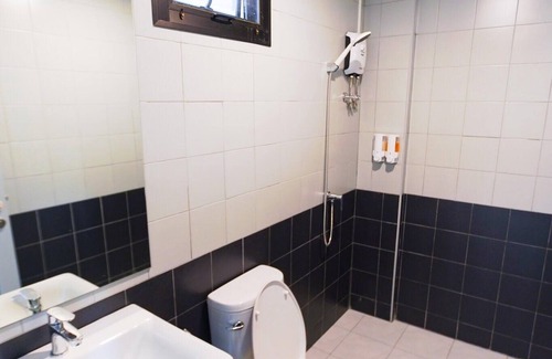 Suan Luang Hotel | Bed Garden 26