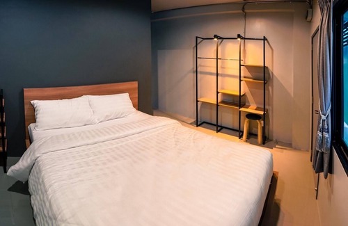 Suan Luang Hotel | Bed Garden 26