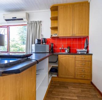 Welgemoed Apartment | Bed On Boucher