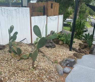 Robina Apartment | Bee Cottage