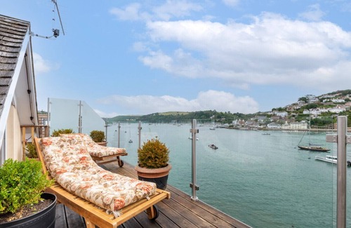 Dartmouth House | Beechcroft Cottage - Five Bedroom House, Sleeps 10