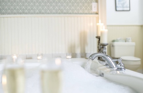 Rhinebeck Village Business District Hotel | Beekman Arms Hotel