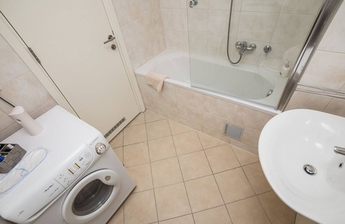Novi Beograd Apartment | BeGood apartment in Belvil in New Belgrade with a parking place .