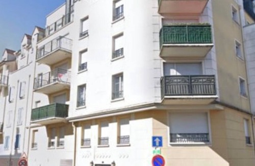 Les Pavillons-sous-Bois Apartment | Bel Appartement Près de Paris