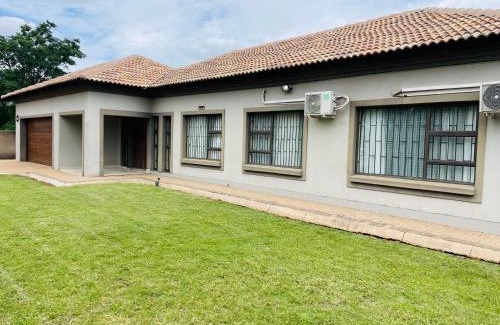 Bela-Bela Villa | Bela Waterfront Villa