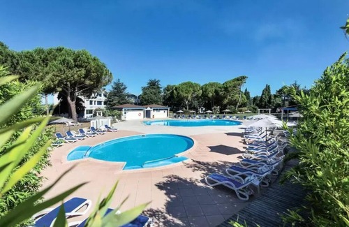 Balaruc-les-Bains Apartment | Belambra Clubs and Residence Balaruc-les-Bains - Les Rives De Thau - Classic Duplex Bungalow 1 Bedroom 2 People Terrace