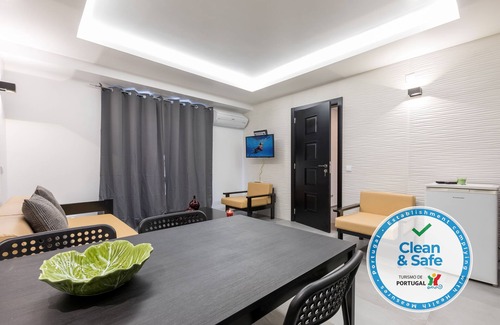 Correeira Apartment | BelaVista Apartment 214