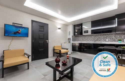 Correeira Apartment | BelaVista Apartment 214