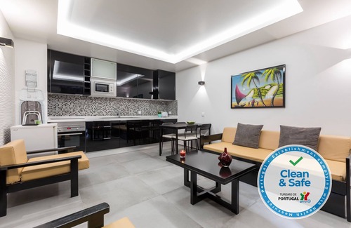 Correeira Apartment | BelaVista Apartment 214