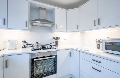 Belfast City Centre House | Belfast City Centre +Free Parking by StayByNumbers