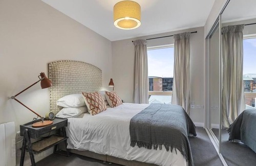 Belfast City Centre Apartment | Belfast City Centre, Sleeps 6