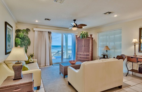 Silver Sands Beach Villa | Bella Casa - 5 Bdrm on the Beach & Private Plunge Pool!