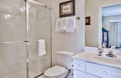 Silver Sands Beach Villa | Bella Casa - 5 Bdrm on the Beach & Private Plunge Pool!