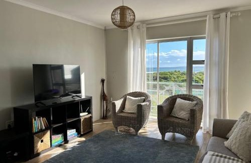 Big Bay Apartment | Bella Casa - Seaview-Beach Club Apartment