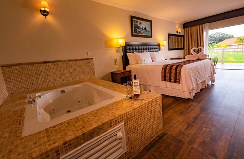 Sauce Hotel | Bella Terra Laguna Azul Resort & Spa