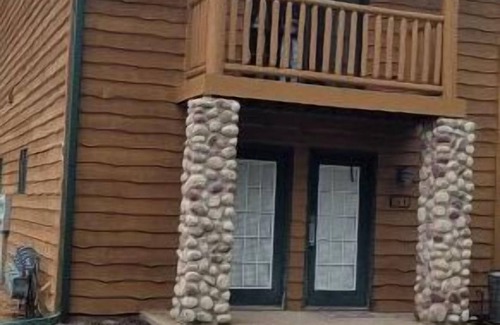 Utica House | Bella Villa familiar. WIFI. Close to Starved Rock Park Hiking trails. Relaxing!