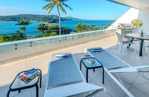 Hamilton Island Apartment | Bella Vista East 5 - Oceanview & Buggy
