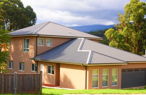 Marysville House | BELLARA - Double storey home away from home