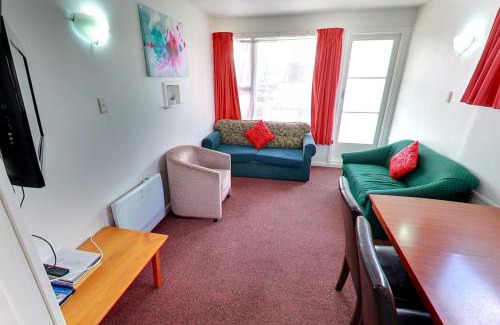 Christchurch Hotel | Belle Bonne Motel