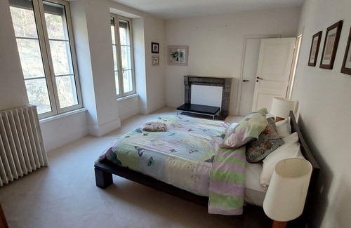 Mont-Saint-Jean Villa | BELLE EPOQUE VILLA IN PEACEFULL PRIVAT PARK WITH STUNNING VIEW