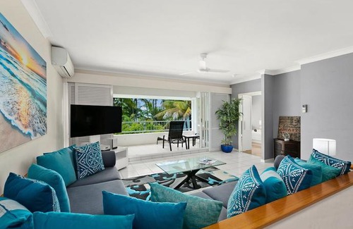 Palm Cove Apartment | Belle Escapes - Beachfront 3 Bedroom Apartment Alamanda Resort '25'