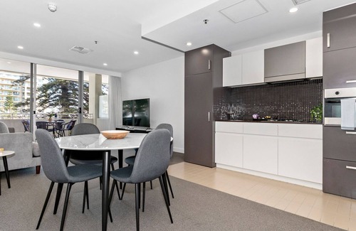 Glenelg Apartment | Belle Escapes - Oasis on Colley Reserve