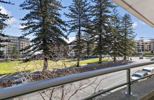 Glenelg Apartment | Belle Escapes - Oasis on Colley Reserve