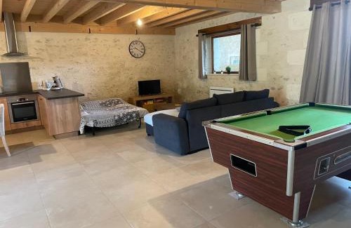 Betz-le-Chateau House | Belle grange au milieu de la campagne et des chevaux