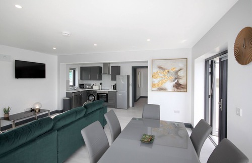 Rosslare Apartment | Belle Mare Luxury Apartment - access to Rosslare Blue Flag Beach