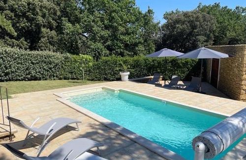 Grignan Villa | Belle villa avec piscine intérieure et piscine extérieure Gite Les Aiguiers