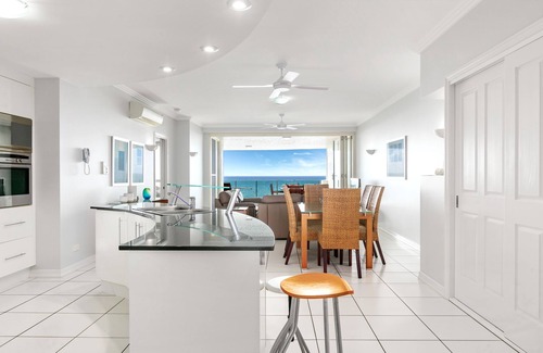 Trinity Beach Apartment | Bellevue At Trinity Beach