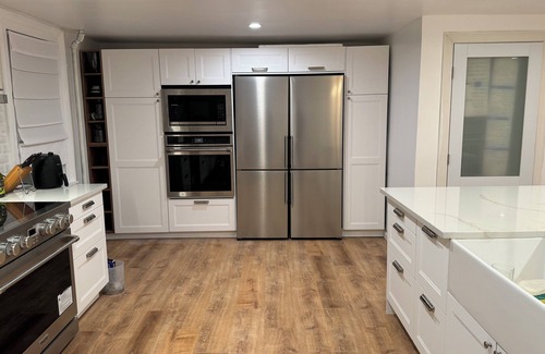 Canaan House | Bellhaven- Charming 4-bedroom house in Canaan, CT