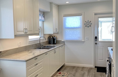 Belmont Shore House | Belmont Shore Beach Stays for 31+ nights gets 18% discount off of Published Rate