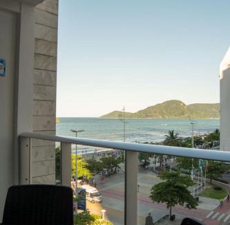 Centro House | Belo apartamento compartilhado beira mar no centro de BC