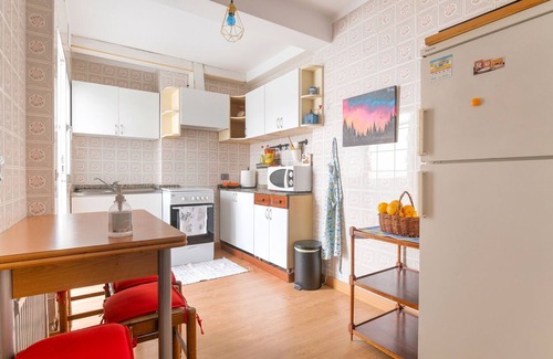 El Ensanche Zona Nuova Apartment | Belvilla by OYO Apartamento Avenida RosalÃa