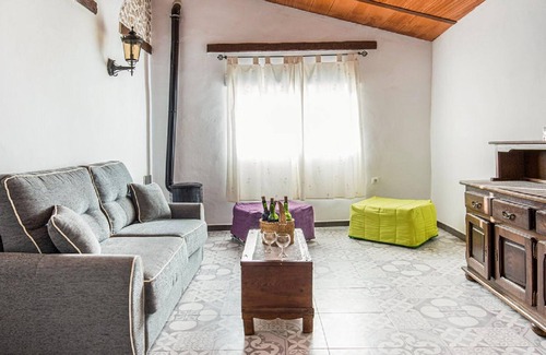 Los Puertos Villa | Belvilla by OYO CASA RURAL EN TALLANTE