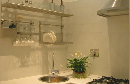 Rione XIV Borgo Apartment | Belvilla by OYO Modern Apartment in Rome near Sea