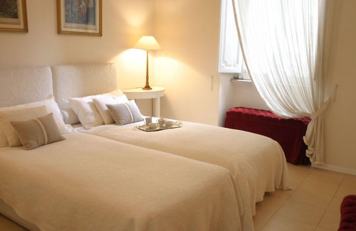 Rione XIV Borgo Apartment | Belvilla by OYO Modern Apartment in Rome near Sea