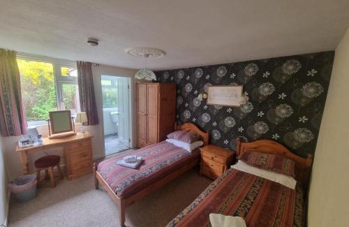 Strontian Hotel | Ben View Phoenix Hotel